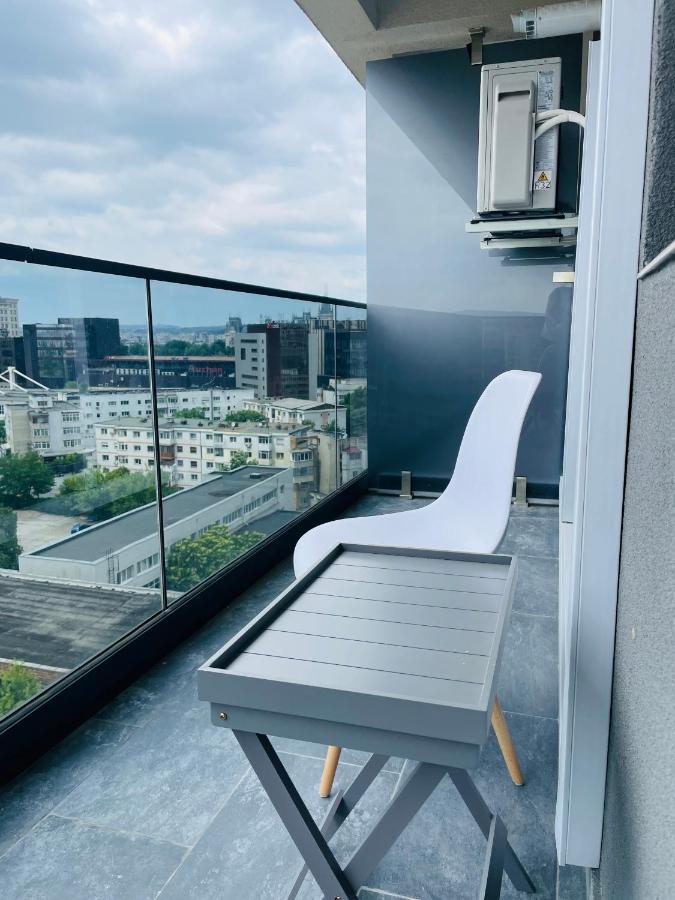 Q Royal Apartment - Palas Center Iasi Exterior photo